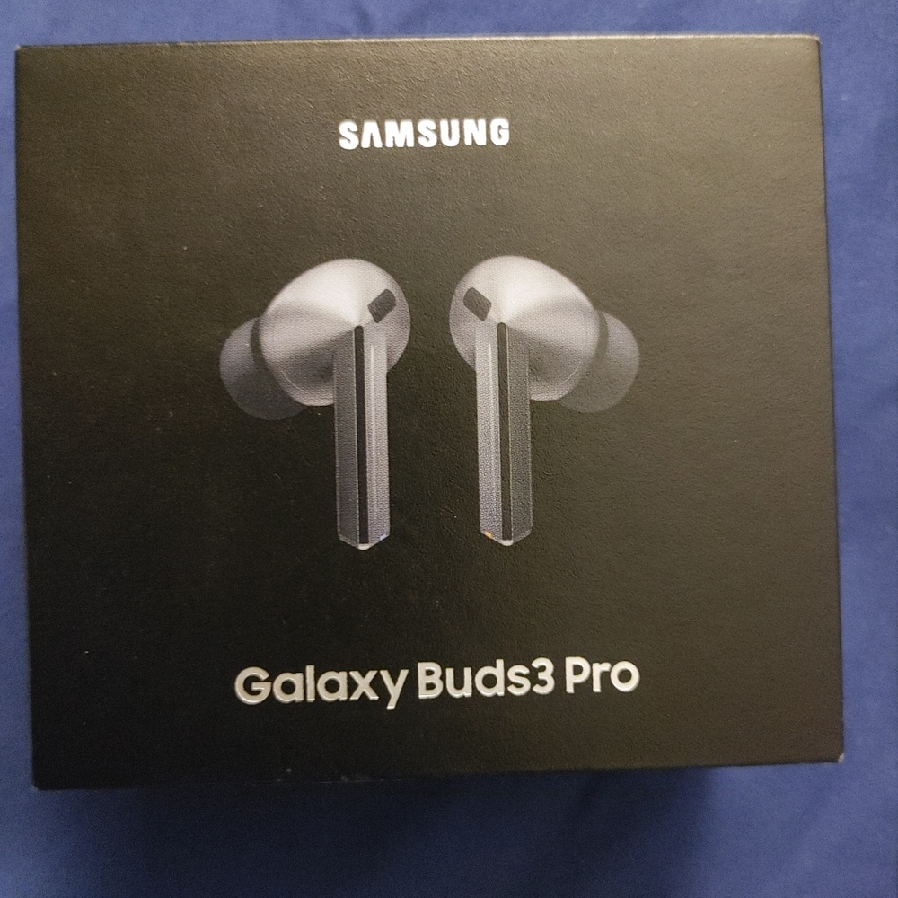 Samsung Galaxy Buds3 Pro in Black.New Box Sealed